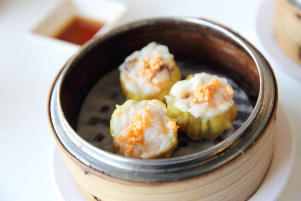 istock Chinese dim sum Shrimp dumpling , Chinese food 672852034