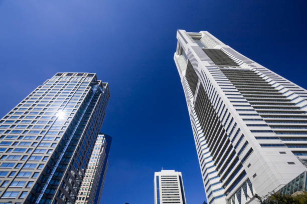 istock Minato Mirai's buildings 672891806