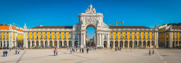 istock Lisbon Praca do Comercio Rua Augusta Arch landmark panorama Portugal 672892900
