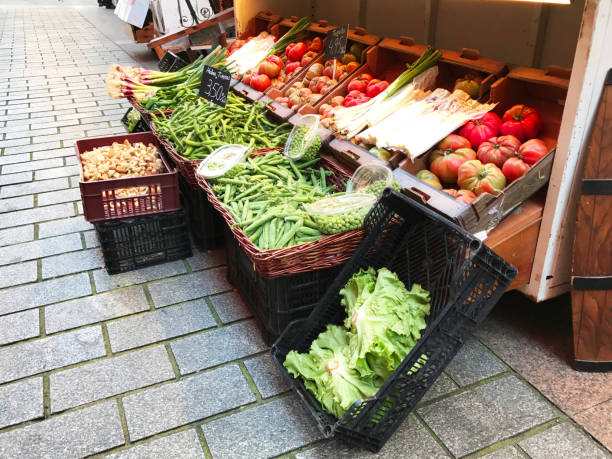 istock Market in the street 672908902