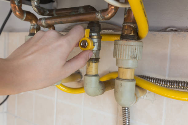 system grzewczy - plumber water heater boiler learning zdjęcia i obrazy z banku zdjęć