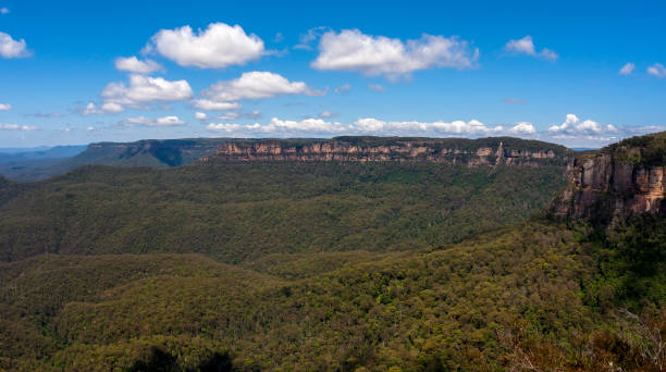 istock Blue Mountains,  New South Wales, Australia 672915910