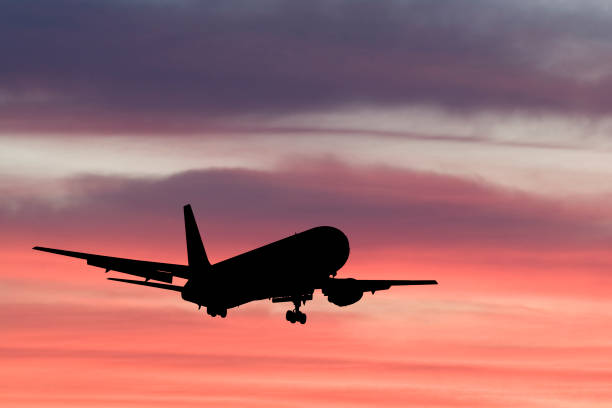 istock Red Sky at night and passenger 672940718