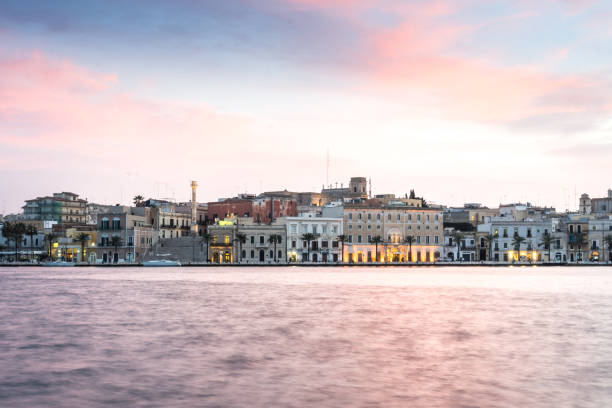 brindisi centro da cidade, puglia, itália - brindisi - fotografias e filmes do acervo