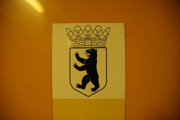 U-Bahn, Metro, Berlin, yellow