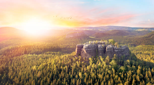istock Incredible Landscape With a Stunning Sunset 672986032