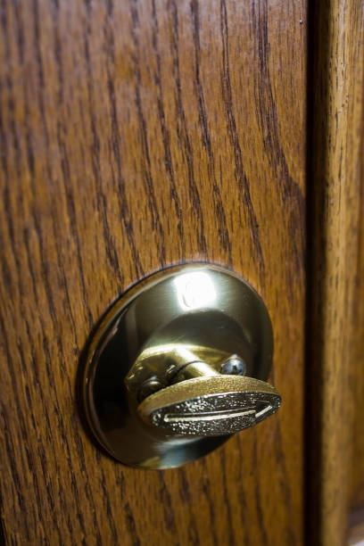 istock The key of the door 673000534