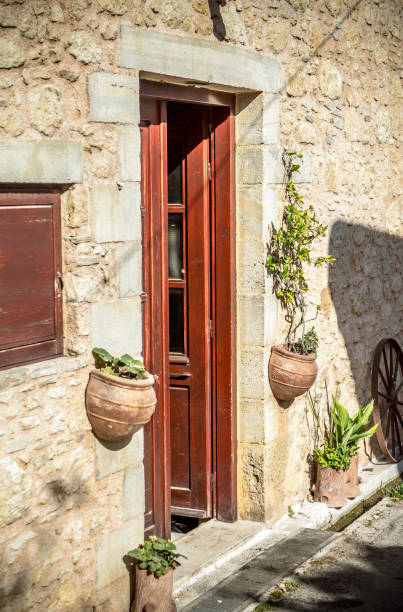 taverna greca - greek islands table window sun foto e immagini stock