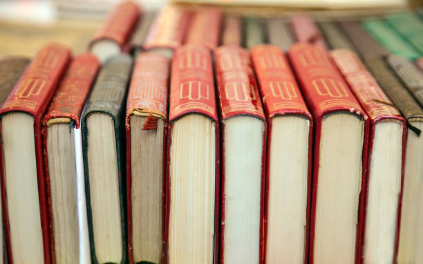 istock Old vintage books on sale 673223234