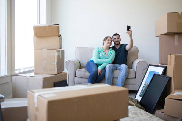istock Young Couple Moving House 673247332