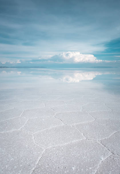 istock Salar de Uyuni desert, Bolivia 673298070