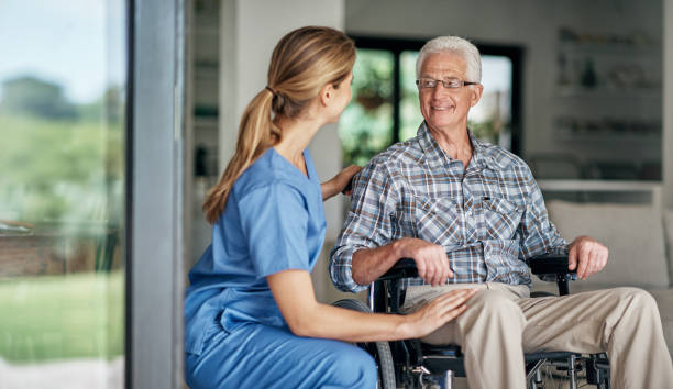 istock Receiving professional, compassionate, and personalized care 673304980