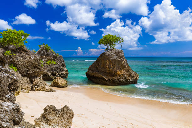 istock Bingin Beach - Bali Indonesia 673361060