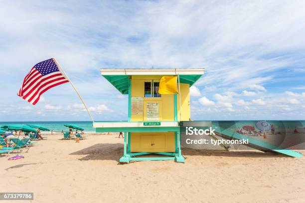 Lifeguard Tower In Hollywood Beach Florida Stock Photo - Download Image Now - Beach, Florida - US State, Hollywood - Florida
