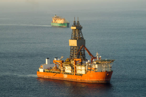 istock Drilling rig on the ocean near Tenerife 673388086