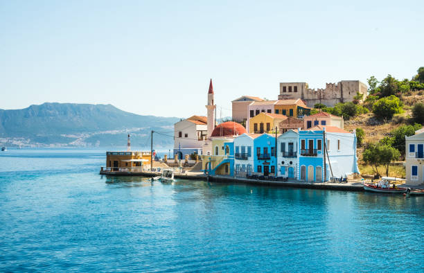 vue sur les îles grecques kastelorizo - turkey mediterranean sea mediterranean countries vacations photos et images de collection