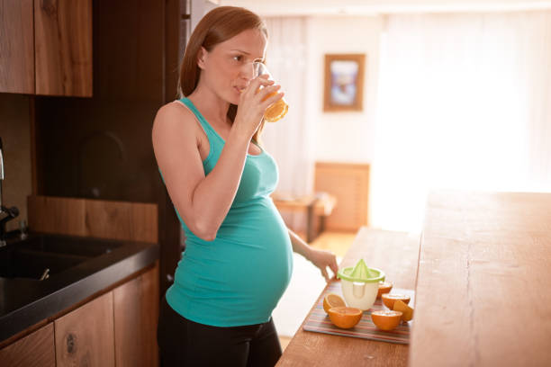 istock Pregnant woman 673414612