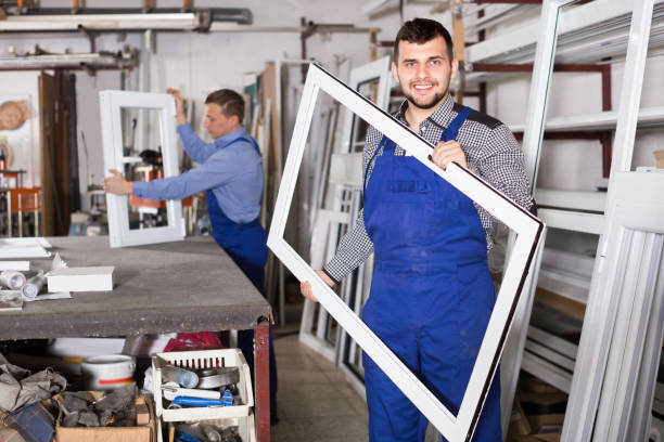 istock Young worker is demonstrating PVC manufacturing output 673505348