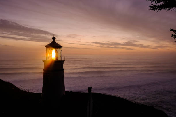 istock Heceta Head Lighthouse at sunset, built in 1892 673517988