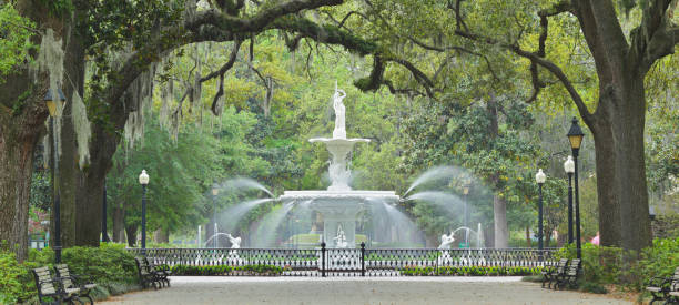 istock Forsyth Park - Savannah - Georgia 673549354