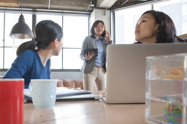 istock Business people in Japan 673577526