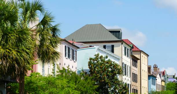 istock Rainbow Row, Charleston, South Carolina 673604530