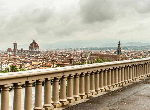 firenze, italia - dramatic sky duomo santa maria del fiore piazzale michelangelo florence italy foto e immagini stock