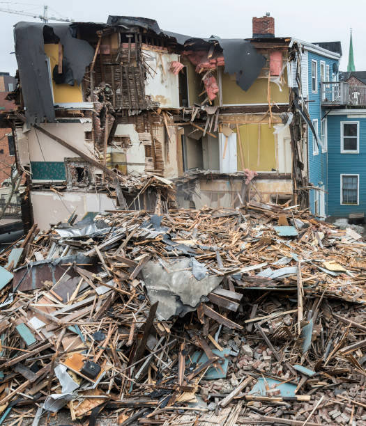 istock Demolishing An Old House 673761894