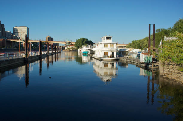 istock Mississippi River and St. Paul, MN 673781498
