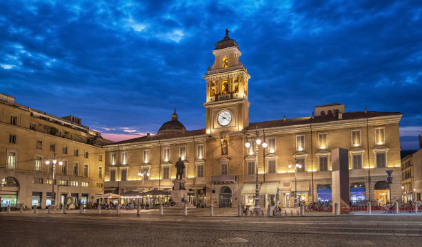 Piazza Giuseppe Garibaldi in Parma Piazza Giuseppe Garibaldi in the evening in Parma, Emilia Romagna, Italy parma italy stock pictures, royalty-free photos & images