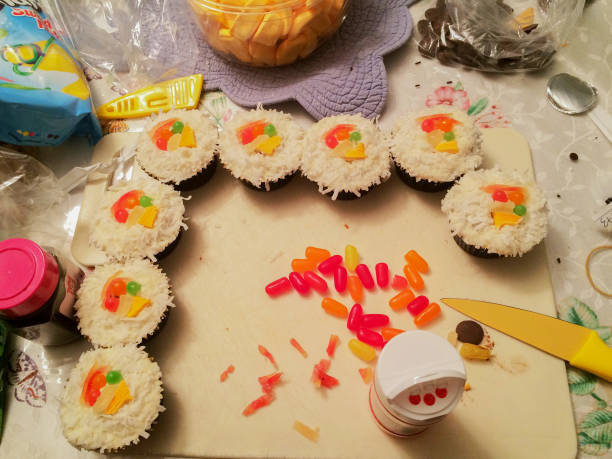 Making colorful children's cupcakes