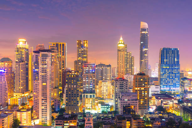 istock Cityscape view of Bangkok 673815288