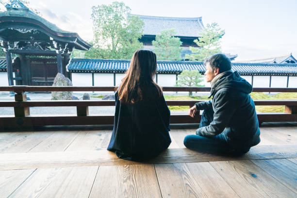 istock Couple at Tofuku-ji Temple 673848136