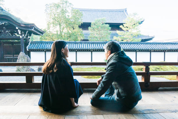 istock Couple at Tofuku-ji Temple 673854364