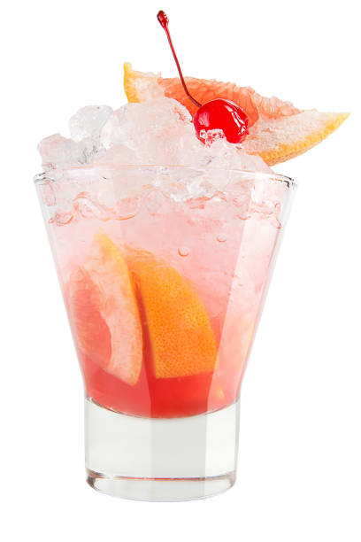 istock Vodka with ice and grapefruit juice. Strong alcoholic drink on a white background 673883494