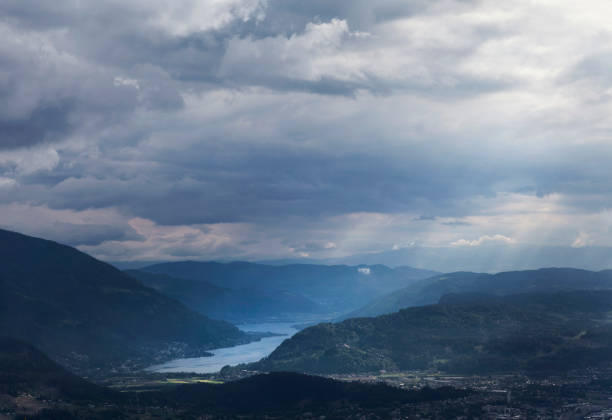 sou dobratsch - bergwiese - fotografias e filmes do acervo