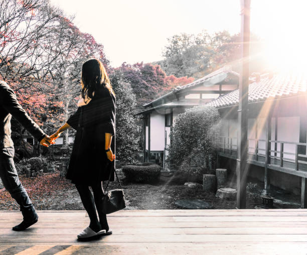 Couple at Tofuku-ji Temple Couple at Tofuku-ji Temple. rinzai zen buddhism stock pictures, royalty-free photos & images