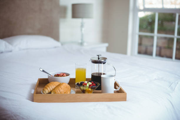 istock Food and drink in serving tray 673911368