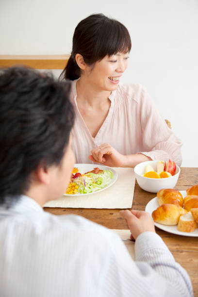 istock A couple to eat 674096638
