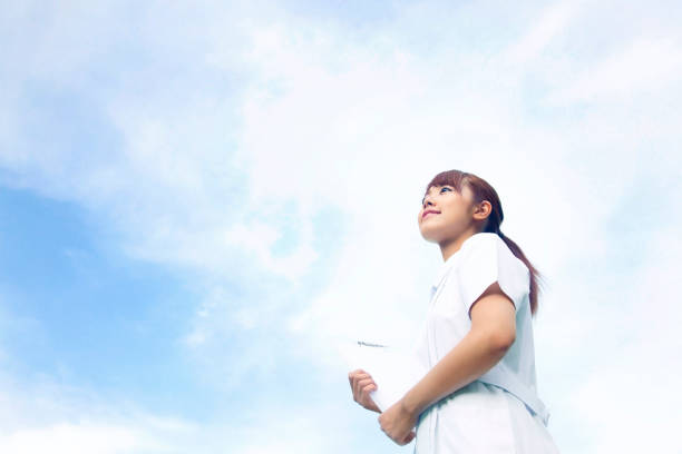 istock Nurse staring into the distance 674163156