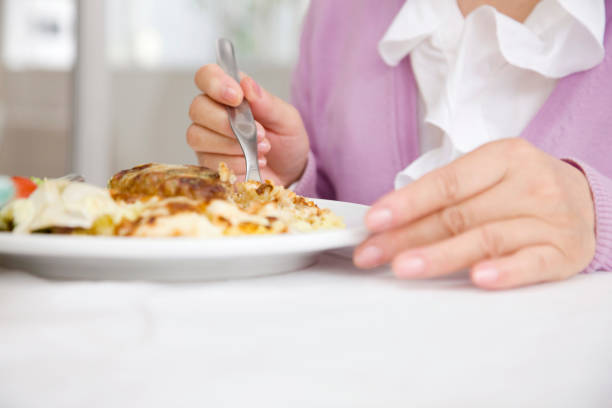 istock Women to eat local 674176842