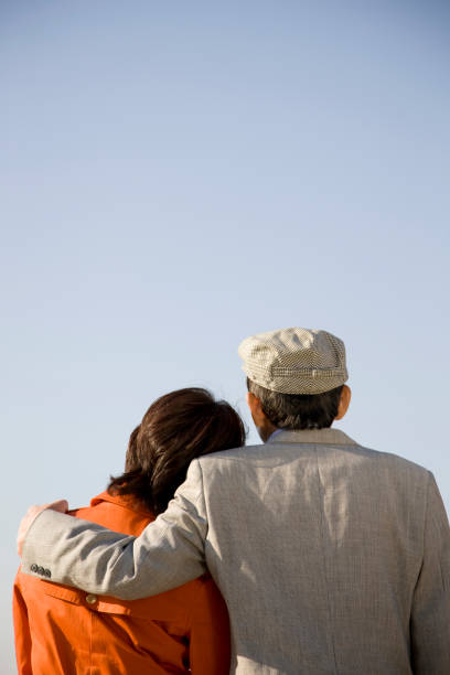 istock Husband and wife from behind 674180742
