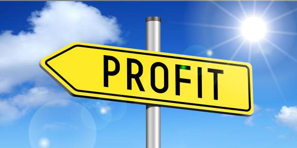istock Profit - yellow road sign 674187402