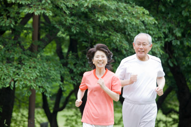 istock An elderly couple to Marathon in the Park 674228114