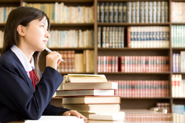 istock Suffering from a female junior high school students 674228454