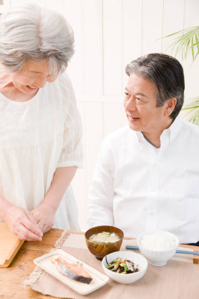 istock Arrange breakfast for my husband to wife 674258420