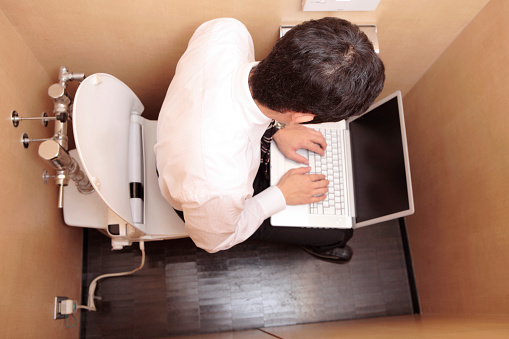Computer Back Photo Bath Time Office Worker To A Computer In The Bathroom Stock Photo - Download ...