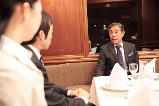 istock My boss to talk to subordinates 674260092