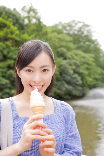 istock Japanese woman portrait 674274936