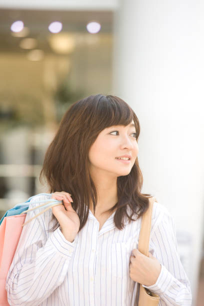 istock Woman with shopping bag 674278964